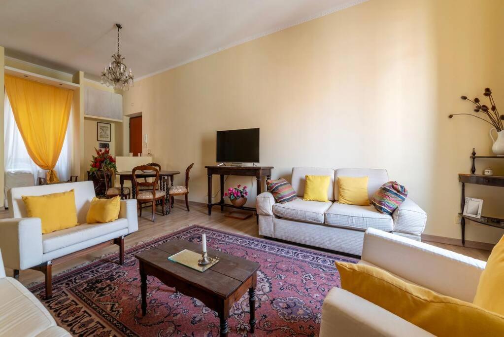 Elegante Appartamento Centrale روما المظهر الخارجي الصورة
