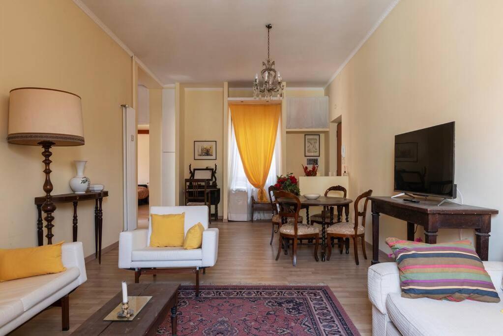 Elegante Appartamento Centrale روما المظهر الخارجي الصورة
