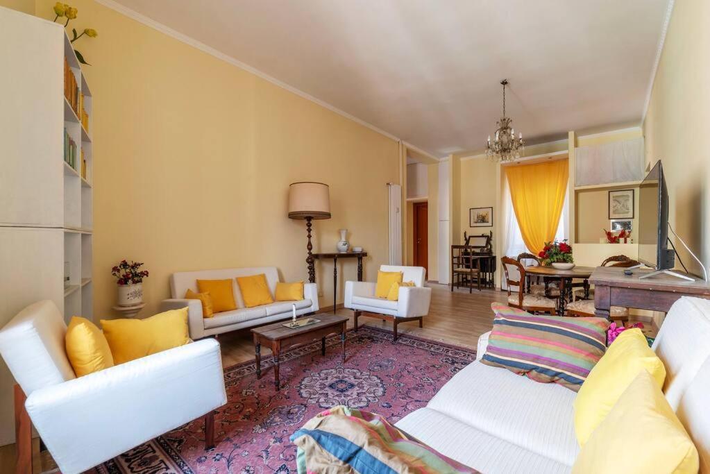 Elegante Appartamento Centrale روما المظهر الخارجي الصورة