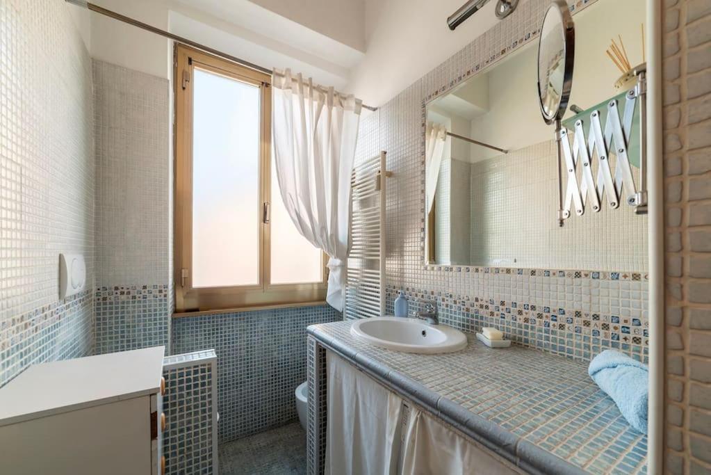 Elegante Appartamento Centrale روما المظهر الخارجي الصورة