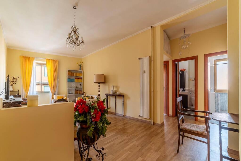 Elegante Appartamento Centrale روما المظهر الخارجي الصورة